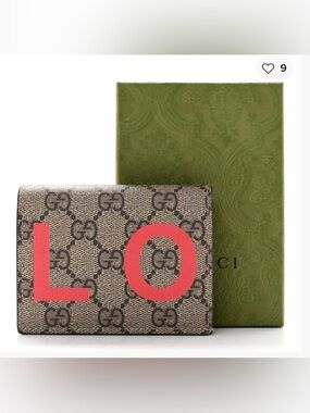 GUCCI supreme monogram LOVE wallet